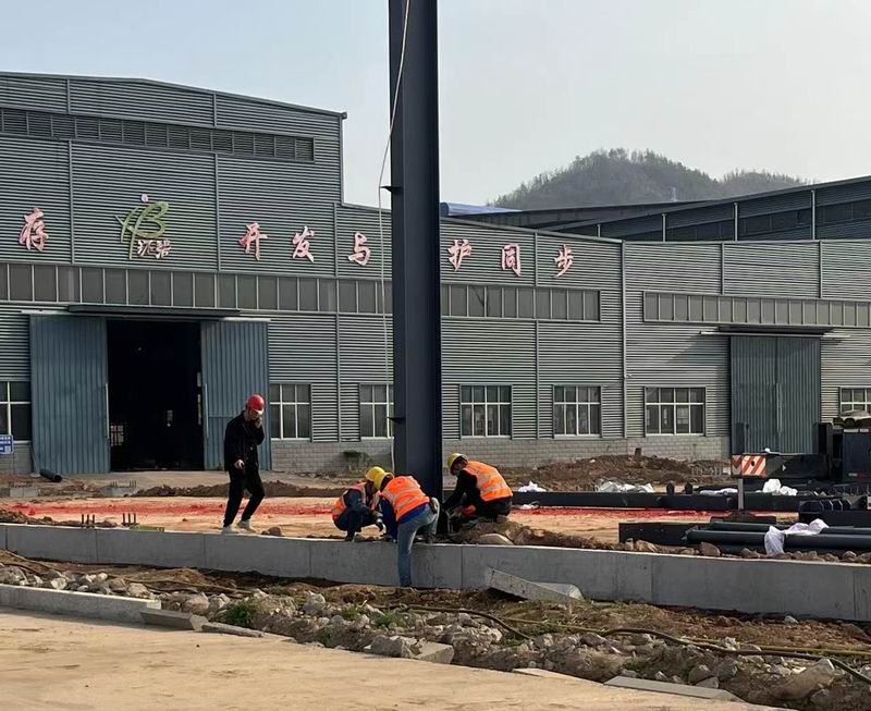 河南安博·体育平台-（中国）有限公司
高端智能装备制造项目标准化厂房钢立柱完成吊装